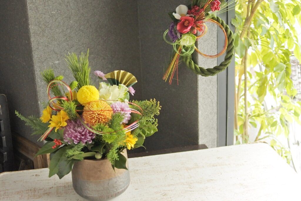 お正月のお花 あなたのオフィスにはどんなお花が適切 飾る場所を拝見してオーダーメイドいたします Glu Ck Floristik グリュック フローリスティーク